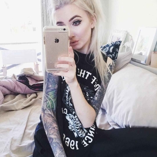 🔥 Heiße Fotos, Model-Portfolio  #6295 Tätowiermodell Kimberry Behets