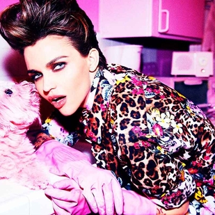 🔥 Heiße Fotos, Model-Portfolio  #15960 Tätowiermodell Ruby Rose