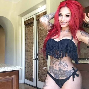 🔥 Heiße Fotos, Model-Portfolio  #15642 Tätowiermodell Brittanya Razavi