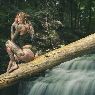 🔥 Heiße Fotos, Model-Portfolio  #15733 Tätowiermodell Torrie Blake