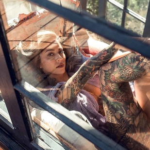 🔥 Heiße Fotos, Model-Portfolio  #15687 Tätowiermodell Rae Papa