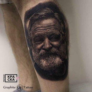 Schwarz und Grau Porträt tattoo auf Schienbein #16213 | Tattoo Artist Andrey Lukyanov