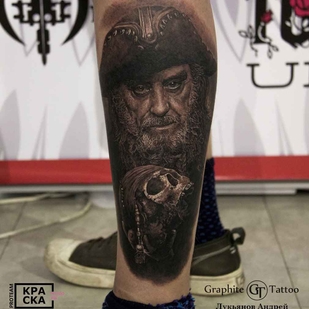 Schwarz und Grau Realismus tattoo auf Schienbein #16214 | Tattoo Artist Andrey Lukyanov