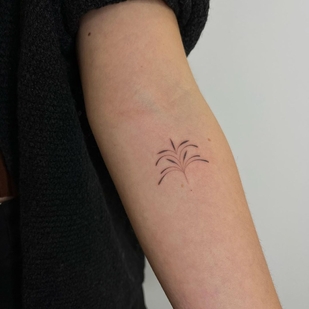 Weiblich Schwarz  tattoo auf Unterarm #63300 | Tattoo Artist Lara Maju