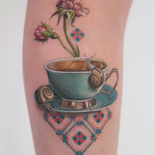 Weiblich Farbe Illustrativ tattoo auf Bein #63547 | Tattoo Artist Noa Margalit