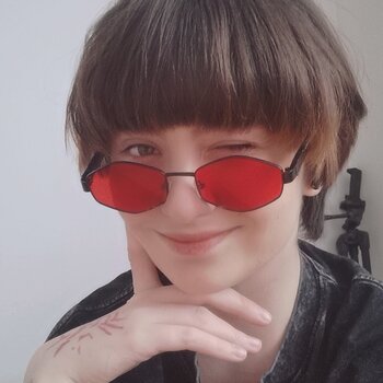 Tätowierer Kseniya Pizhevskaya