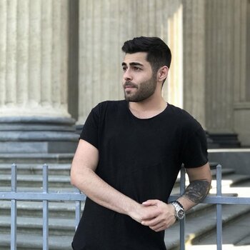 Tätowierer Zaur Meparidze