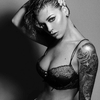 Tattoo model Samii Ryan
