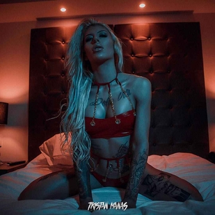 🔥 Heiße Fotos, Model-Portfolio  #8633 Tätowiermodell Tayla Novelli