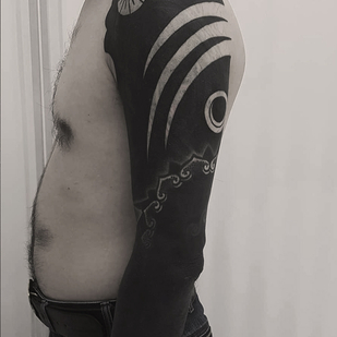 Männlich Schwarz Blackwork tattoo auf Ärmel #65651 | Tattoo Artist ROMAN MIGURA