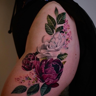 Weiblich Farbe Realismus tattoo #66196 | Tattoo Artist PONY WAVE