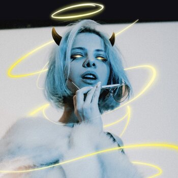 Tätowierer Elena Farukon