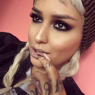 🔥 Heiße Fotos, Model-Portfolio  #765 Tätowiermodell Lora Arellano