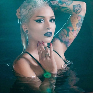 🔥 Heiße Fotos, Model-Portfolio  #768 Tätowiermodell Lora Arellano