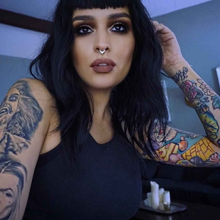 🔥 Heiße Fotos, Model-Portfolio  #786 Tätowiermodell Lora Arellano