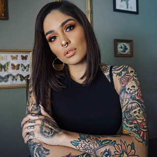 🔥 Heiße Fotos, Model-Portfolio  #792 Tätowiermodell Lora Arellano