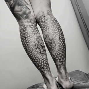 Weiblich Schwarz Ornamental tattoo auf Bein #40239 | Tattoo Artist ILYA CASCAD