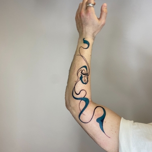 Männlich Farbe Autorenstil tattoo auf Unterarm #69503 | Tattoo Artist Mary Nepostaeva