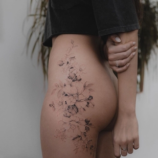 Weiblich Schwarz  tattoo auf Oberschenkel #36985 | Tattoo Artist Tritoan Ly