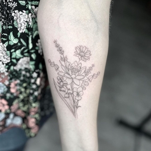 Weiblich Schwarz Botanisch tattoo auf Unterarm #57607 | Tattoo Artist So Yeon Kim