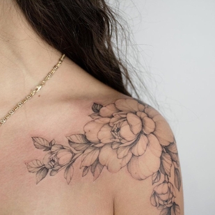 Weiblich Schwarz Botanisch tattoo auf Schlüsselbein #57690 | Tattoo Artist Yarina Tereshchenko