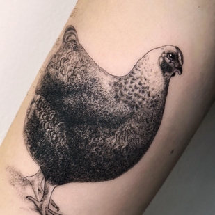 Weiblich Schwarz und Grau Mikrorealismus tattoo auf Unterarm #71899 | Tattoo Artist taiga.tattoo