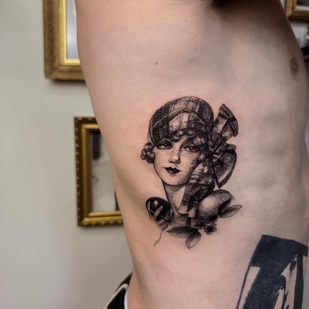 Männlich Schwarz und Grau Frauen tattoo auf Seite #71900 | Tattoo Artist taiga.tattoo