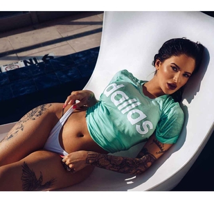 🔥 Heiße Fotos, Model-Portfolio  #12747 Tätowiermodell Kaitlyn Mason