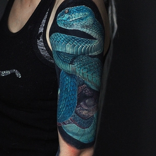 Weiblich Farbe Realismus tattoo auf Schulter #42108 | Tattoo Artist Andrey Indigo