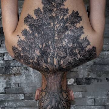 Dragons and Snakes in Intat's mysterious fine line tattoos