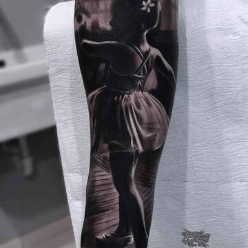 Black and grey realistic tattoos by Silvano Fiato