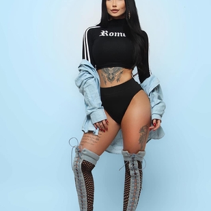 🔥 Heiße Fotos, Model-Portfolio  #24828 Tätowiermodell Noemi Bazinet