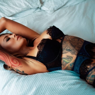 🔥 Heiße Fotos, Model-Portfolio  #25170 Tätowiermodell ERIC LIYAH KANE