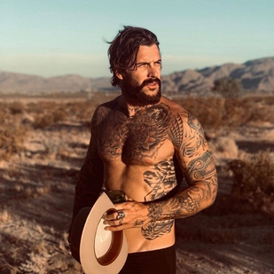 🔥 Heiße Fotos, Model-Portfolio  #32365 Tätowiermodell Levi Stocke