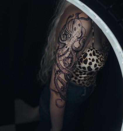 Tattoo-Ideen # Tattoo Artist Sasha Lihotvorik