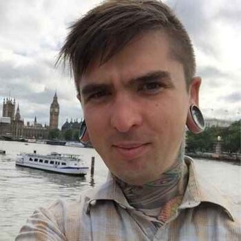 Tätowierer Shawn Hebrank