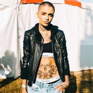 🔥 Heiße Fotos, Model-Portfolio  #25712 Tätowiermodell Leigh Raven