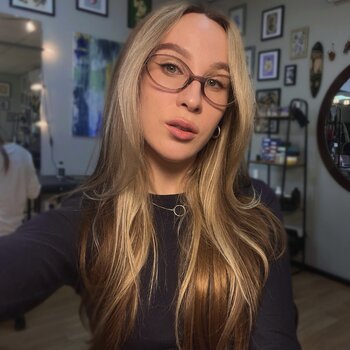 Tätowierer Gromova Mariya