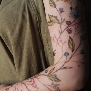 Weiblich Farbe Botanisch tattoo auf Unterarm #44749 | Tattoo Artist Aleksandra Vorobeva