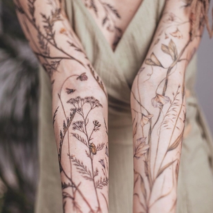 Weiblich Farbe Botanisch tattoo #44754 | Tattoo Artist Aleksandra Vorobeva