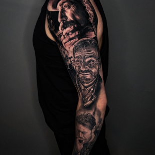 Männlich Schwarz und Grau Porträt tattoo auf Ärmel #77837 | Tattoo Artist Aleksey Titov