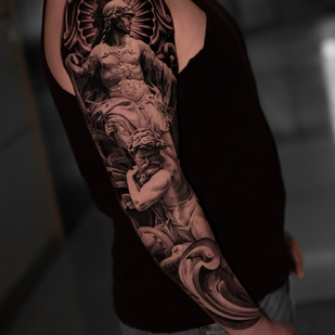 Männlich Schwarz und Grau Realismus tattoo auf Ärmel #78849 | Tattoo Artist Aleksey Titov