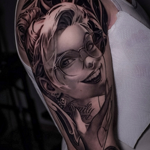 Männlich Schwarz und Grau Porträt tattoo auf Schulter #79709 | Tattoo Artist Aleksey Titov