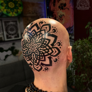 Männlich Schwarz Ornamental tattoo auf Kopf #81057 | Tattoo Artist Ioann Leo ( LEO-VAN )