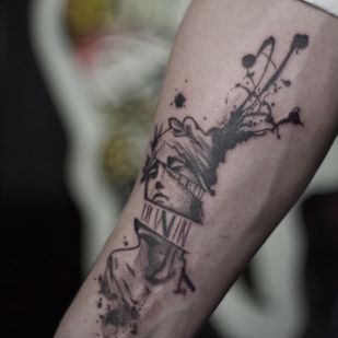 Männlich Schwarz Grafik tattoo auf Unterarm #81248 | Tattoo Artist Maxim zaycev_ink