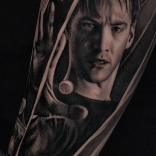 Männlich Schwarz und Grau Porträt tattoo auf Unterarm #81370 | Tattoo Artist Aleksey Titov