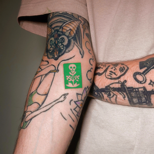 Männlich Farbe Patch tattoo auf Unterarm #82304 | Tattoo Artist taiga.tattoo