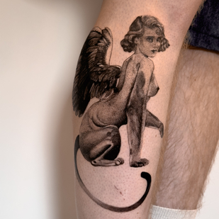 Männlich Schwarz und Grau Frauen tattoo auf Schienbein #82307 | Tattoo Artist taiga.tattoo