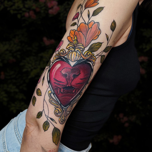 Weiblich Farbe Autorenstil tattoo auf Schulter #82387 | Tattoo Artist Ksenya Bugimen