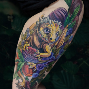 Weiblich Farbe Autorenstil tattoo auf Oberschenkel #82391 | Tattoo Artist Ksenya Bugimen